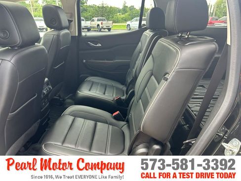 Certified 2022 GMC Acadia Denali w/ Denali Ultimate Package AWD/4WD image 21