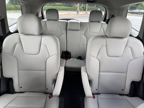 Certified 2024 Kia Telluride S w/ S Sunroof Package AWD/4WD image 30
