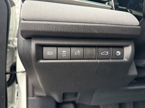 Used 2025 Toyota Camry LE image 24