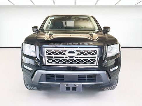 Used 2024 Nissan Frontier SV RWD image 2