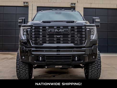 Used 2025 GMC Sierra 2500 Denali Ultimate image 4