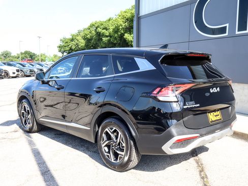 Used 2025 Kia Sportage LX FWD image 6