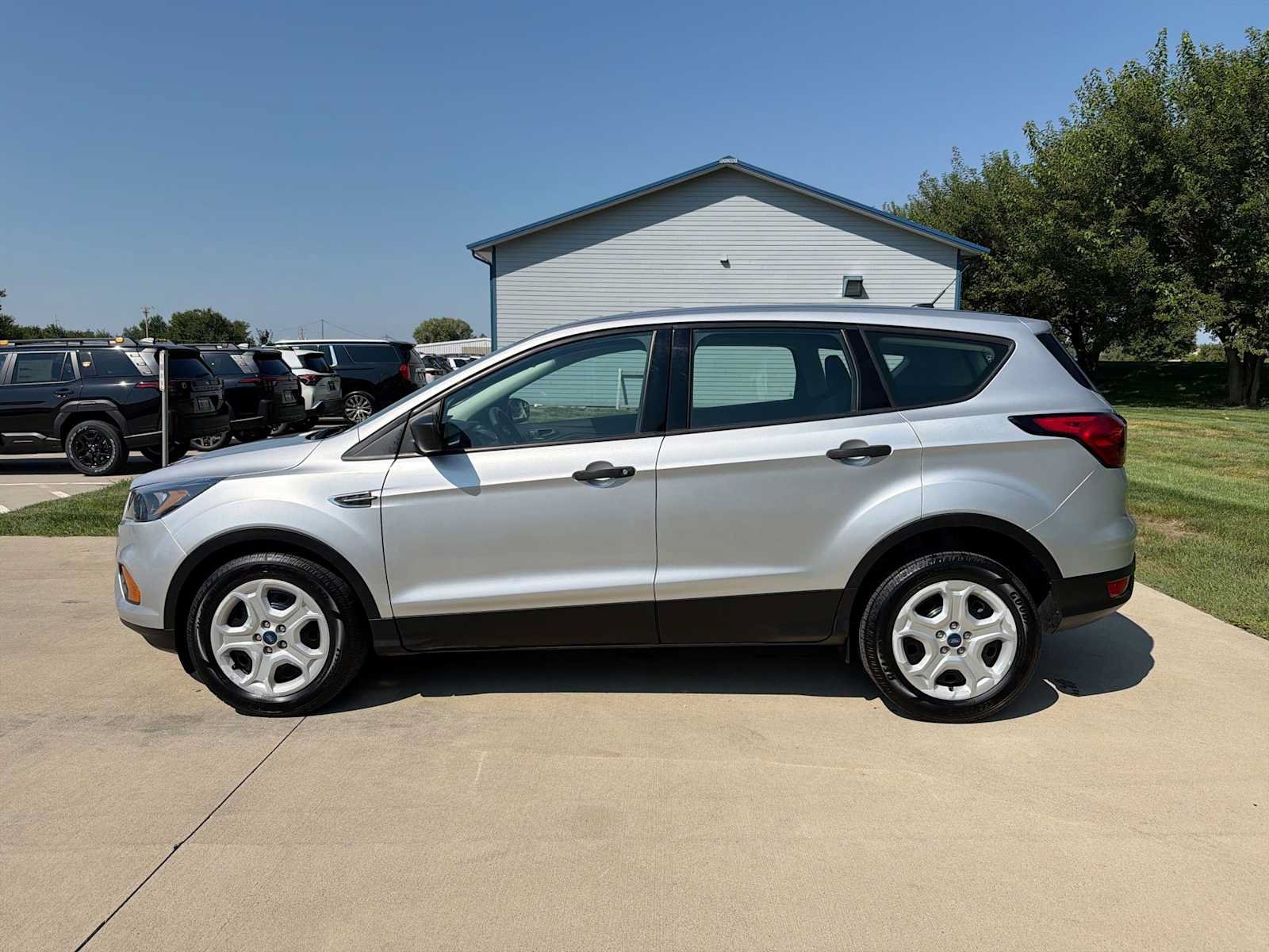 Used 2019 Ford Escape S FWD image 3