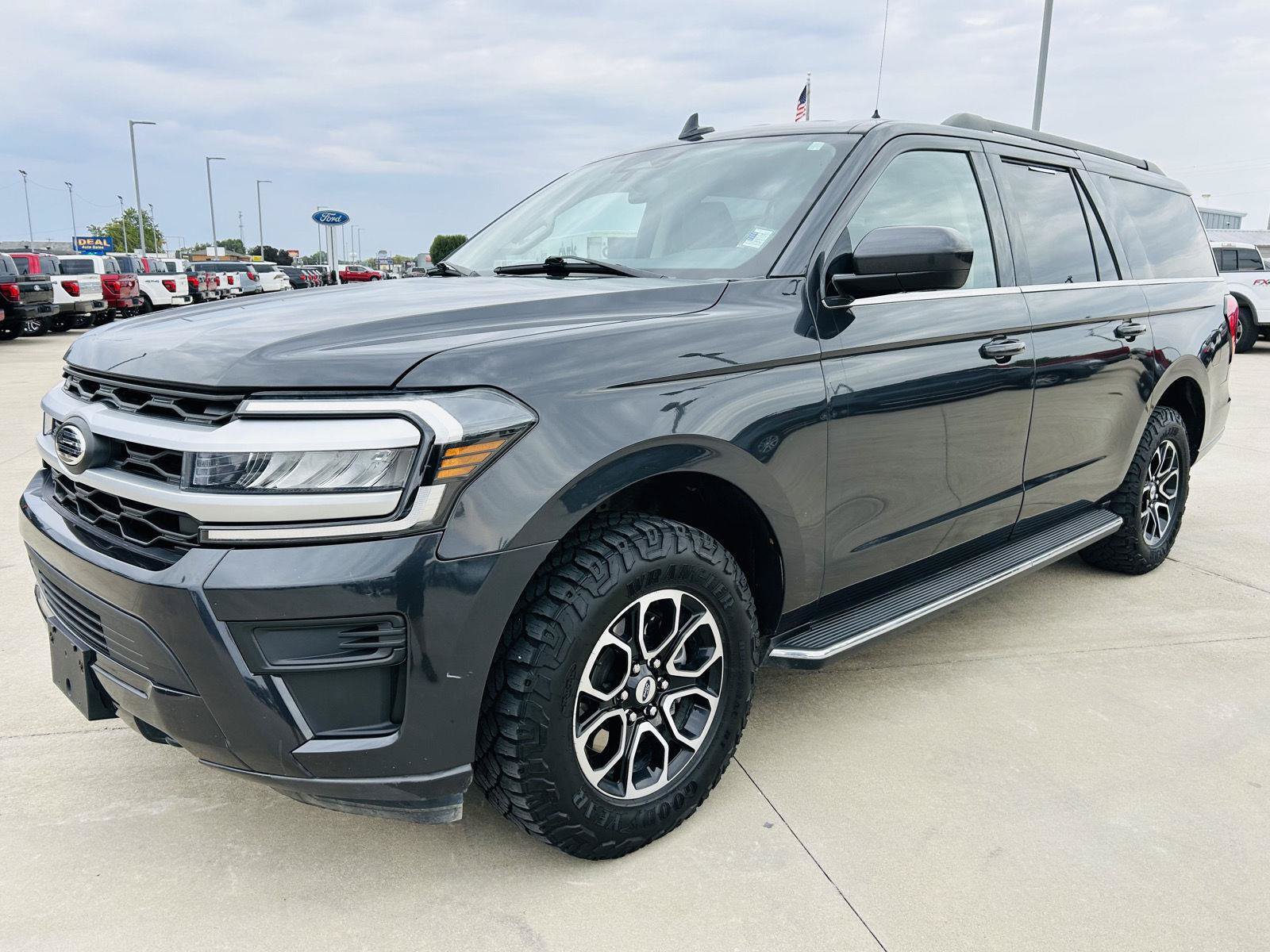 Used 2022 Ford Expedition Max XLT AWD/4WD image 38