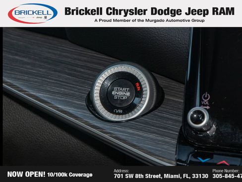 Used 2024 Jeep Wagoneer L Series II w/ Flexible Seating Group AWD/4WD image 25