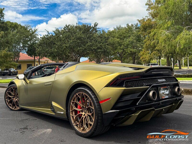 Used 2022 Lamborghini Huracan EVO RWD image 38