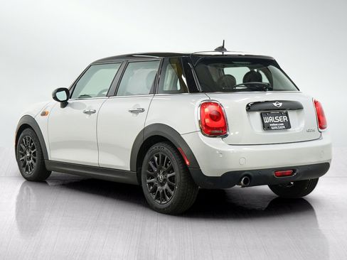 Used 2017 MINI Cooper 4-Door Hardtop FWD image 3