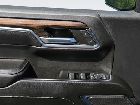 Used 2023 Chevrolet Silverado 1500 LT AWD/4WD image 31