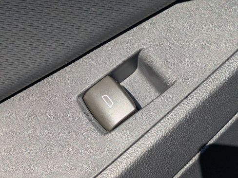 New 2026 Chevrolet Equinox LT w/ Safety and Technology Package FWD image 26