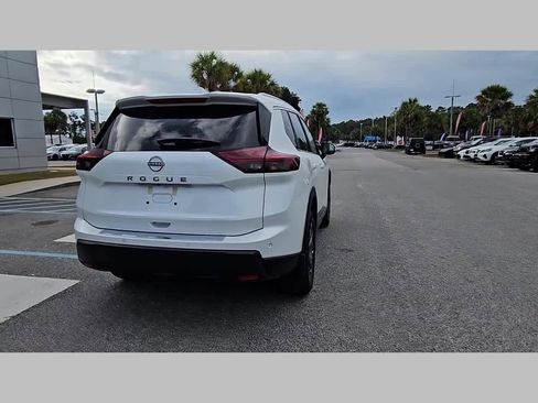 New 2026 Nissan Rogue SV image 30