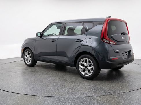 Used 2025 Kia Soul LX w/ LX Technology Package FWD image 6