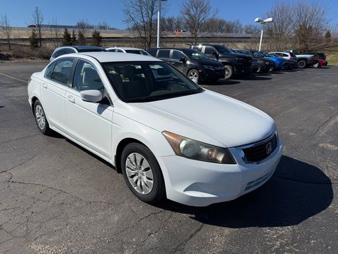 Used 2010 Honda Accord LX image 4