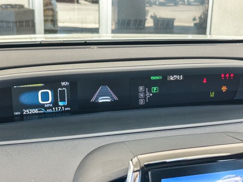 Used 2020 Toyota Prius Prime XLE FWD image 21