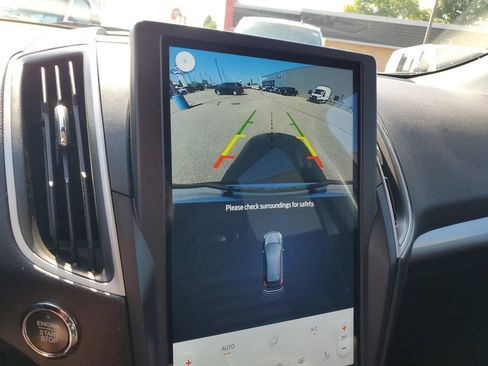 Used 2023 Ford Edge SEL image 23