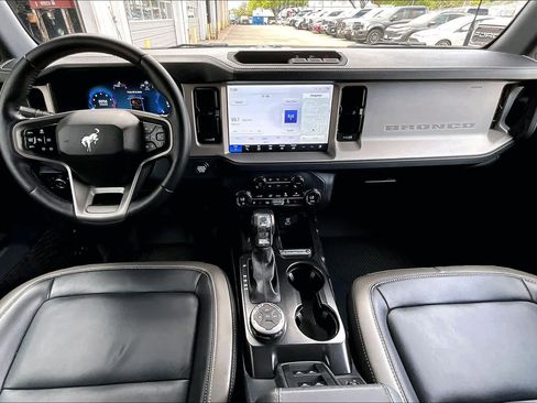 Used 2025 Ford Bronco Outer Banks image 19