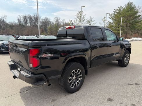 Used 2023 Chevrolet Colorado Z71 w/ Z71 Convenience Package 2 image 3