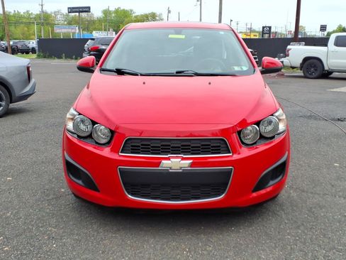 Used 2016 Chevrolet Sonic LT w/ Fun and Sun Package FWD image 9