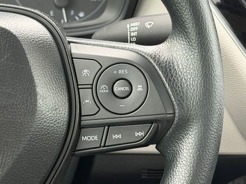 Certified 2025 Toyota Corolla LE w/ Convenience Package FWD image 28
