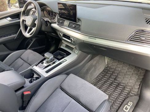 Used 2024 Audi Q5 e Premium Plus image 25