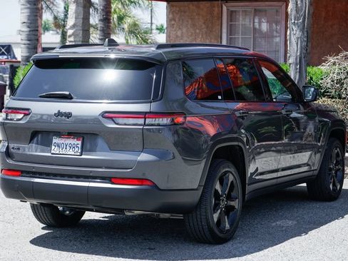 Used 2024 Jeep Grand Cherokee L Laredo AWD/4WD image 11