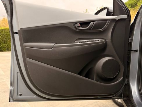 Used 2018 Hyundai Kona SEL w/ SEL Tech Package 02 image 30