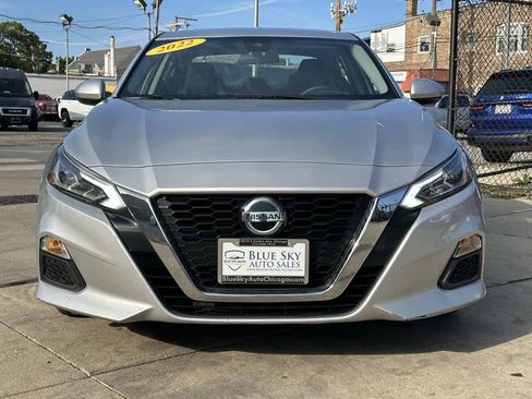Used 2022 Nissan Altima 2.5 SV FWD image 2