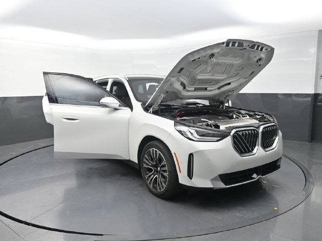 Used 2025 BMW X3 xDrive30i w/ Premium Package AWD/4WD image 32