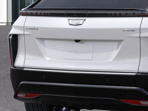 New 2025 Cadillac Lyriq Luxury image 14