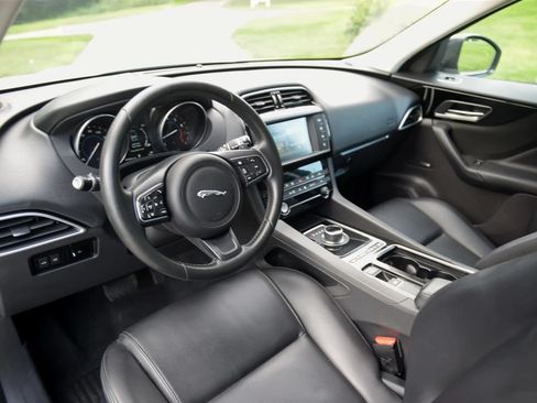 Used 2018 Jaguar F-PACE Premium AWD/4WD image 47