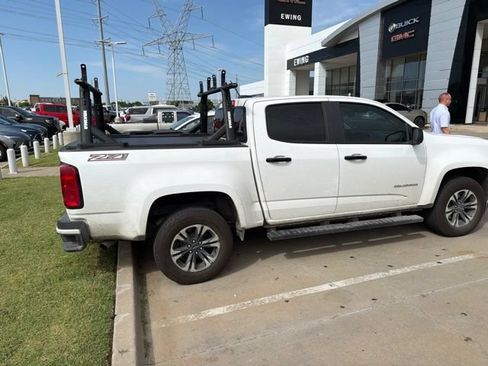 Used 2022 Chevrolet Colorado Z71 w/ Safety Package RWD image 3