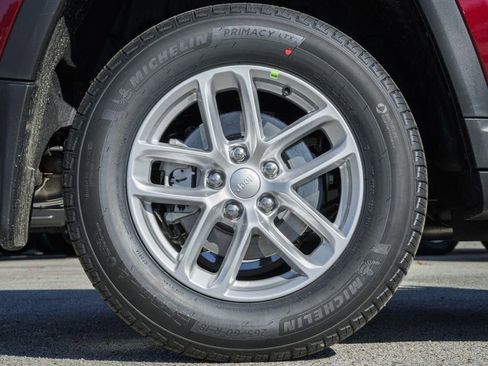 New 2025 Jeep Grand Cherokee Laredo X w/ Luxury Tech Group I image 17