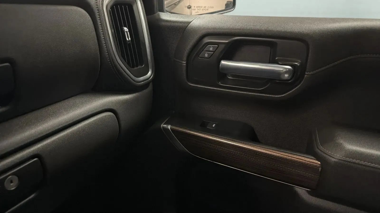 Used 2022 Chevrolet Silverado 1500 LT RWD image 16