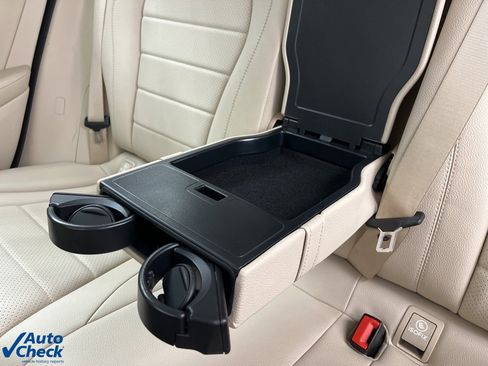 Used 2022 Mercedes-Benz GLC 300 GLC 300 w/ Premium Package Lite image 25