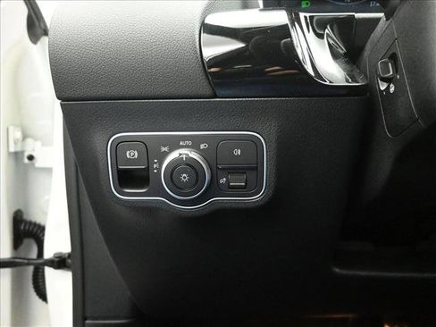 New 2026 Mercedes-Benz GLA 250 4MATIC image 18