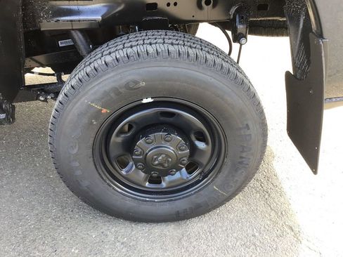 New 2025 RAM 2500 Tradesman w/ Safety Group image 10