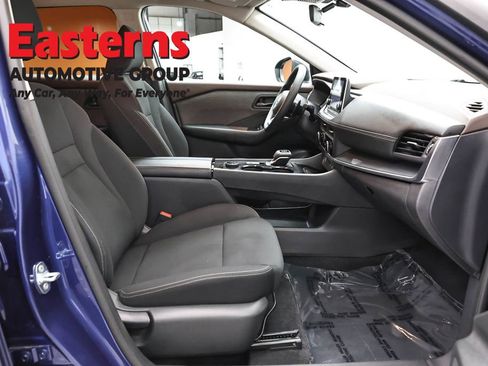 Used 2023 Nissan Rogue S AWD/4WD image 25