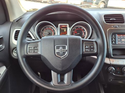 Used 2020 Dodge Journey SE image 19