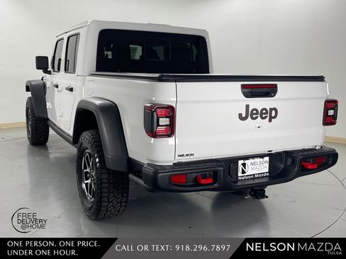 Used 2025 Jeep Gladiator Rubicon AWD/4WD image 8