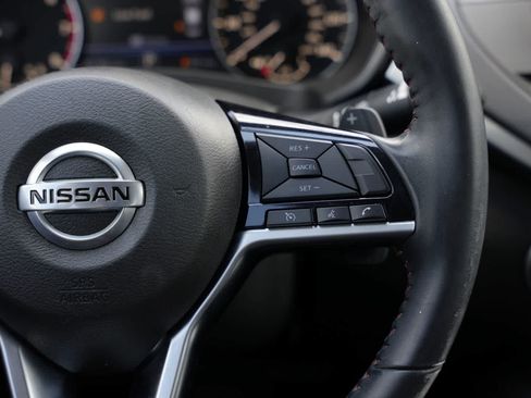 Used 2020 Nissan Altima 2.5 SR FWD image 11