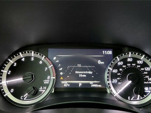 Used 2023 Toyota Highlander LE AWD/4WD image 27