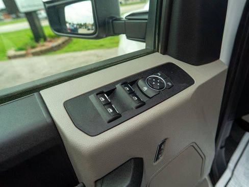 Used 2021 Ford F250 XL w/ Power Equipment Group AWD/4WD image 17