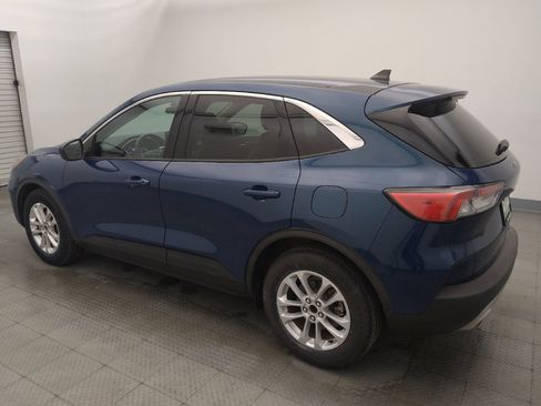 Used 2020 Ford Escape SE FWD image 3