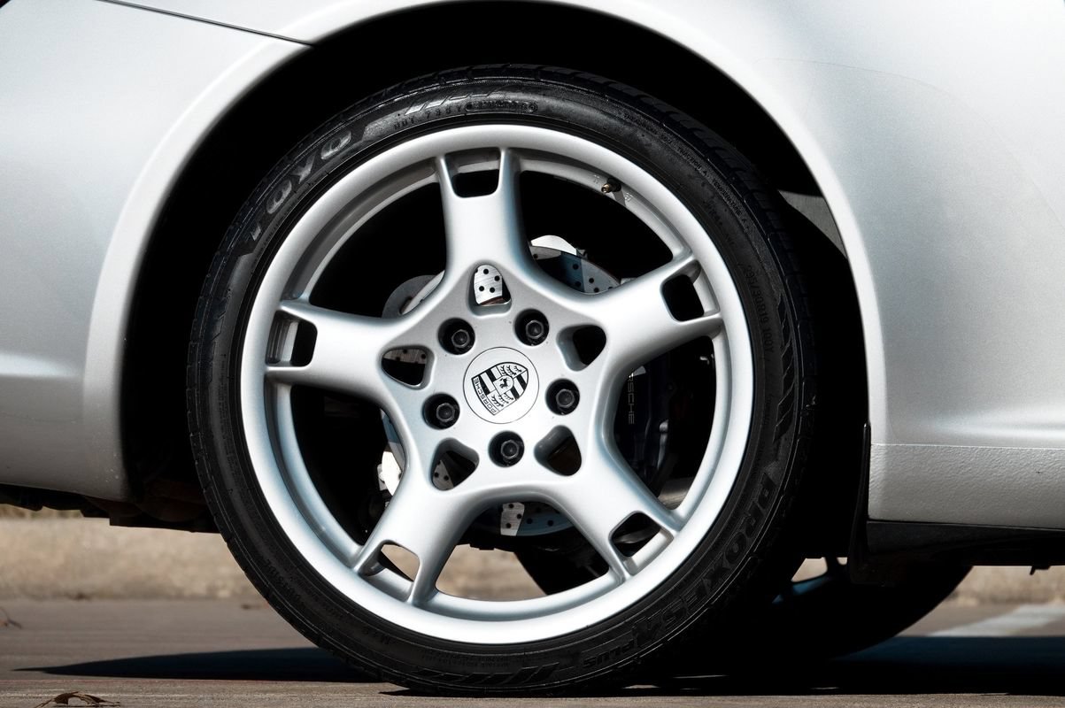 Used 2006 Porsche 911 Carrera 4 AWD/4WD image 30