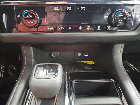 Used 2023 Nissan Pathfinder Rock Creek AWD/4WD image 18