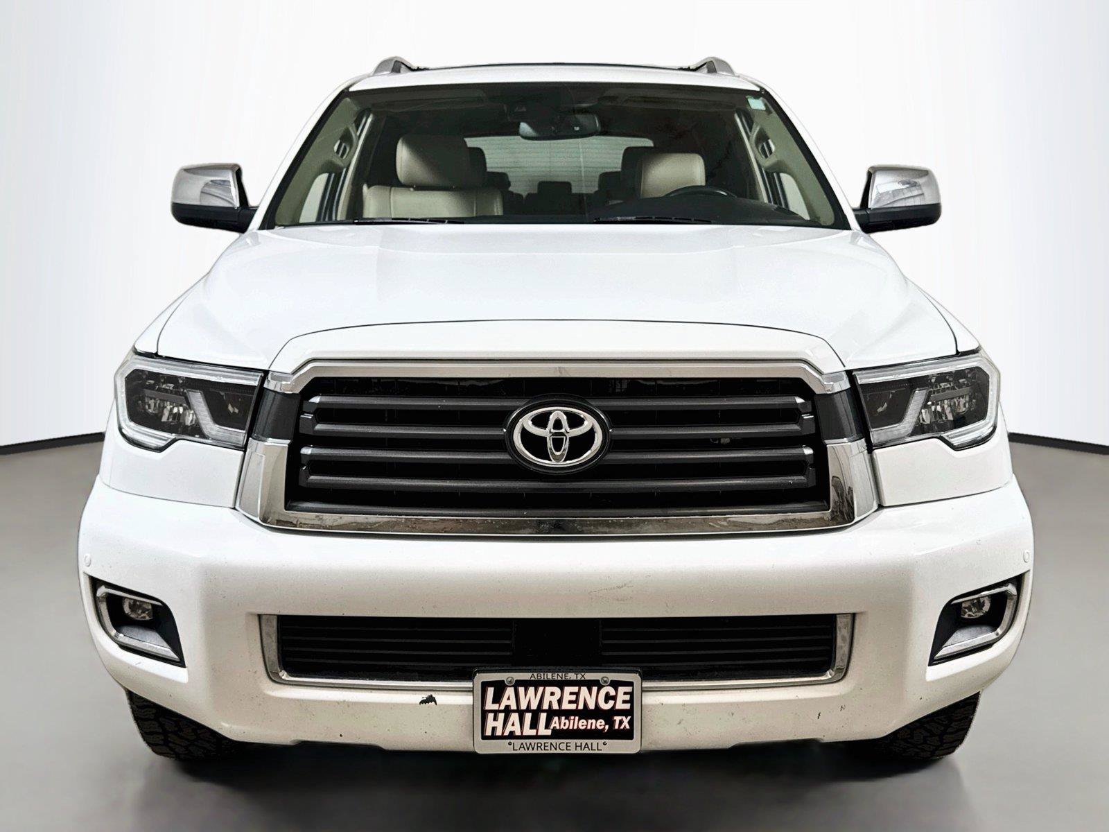 Used 2018 Toyota Sequoia Limited w/ Safety & Convenience Package RWD image 2