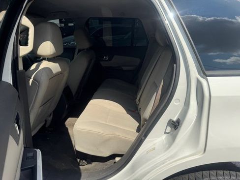 Used 2013 Ford Edge SE FWD image 19