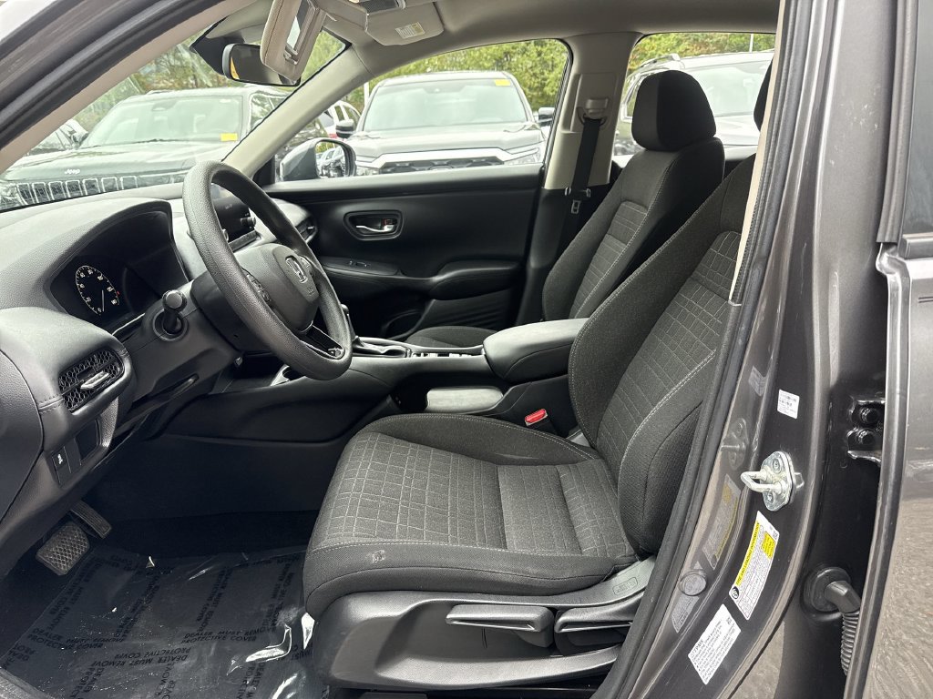 Used 2025 Honda HR-V LX image 13