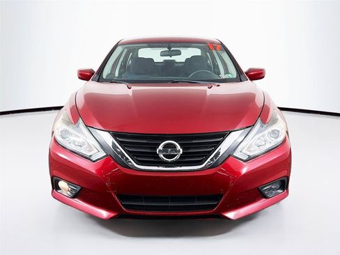 Used 2017 Nissan Altima 2.5 SV FWD image 6