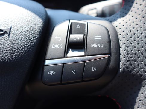 Used 2023 Ford Escape ST-Line image 17