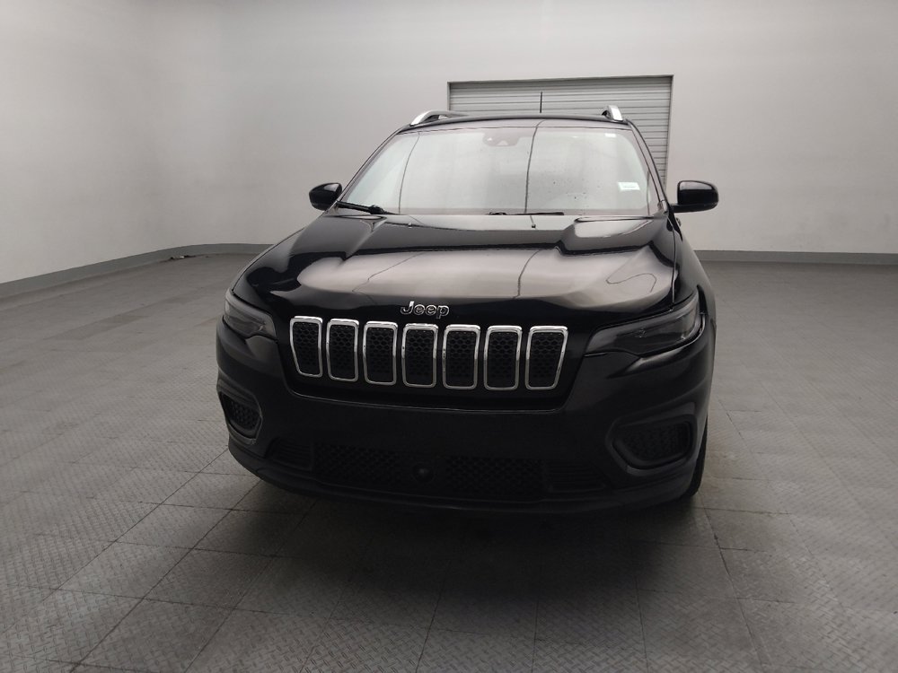Used 2021 Jeep Cherokee Latitude w/ Mopar Interior Package FWD image 15